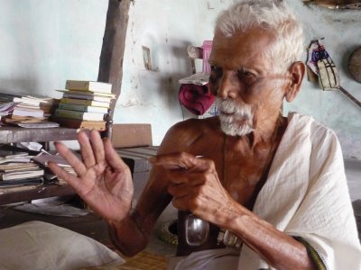வெள்ளாற்றங்கரையில் ஒரு தமிழ்த்துறவி: பேராசிரியர் அடிகளாசிரியர்!