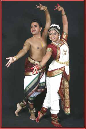 ஈழத்திலும் வல்வையூர் இந்திரவிழாக் கொண்டாடி மகிழ்ந்திருக்கிறது என்பது எம்மில் பலருக்குப் புதிய செய்தியாகும். காவிரிப்பூம் பட்டினம் நெய்தல் நிலம், வாணிகத்துடன் கலைகளையும் வளர்த்தது. நெய்தல் நிலமான வல்வையும் வாணிகத்துடன் ஆடல், பாடல், நாடகக் கலைகளையும் வளர்த்தது என்று, வல்வை மனோகரன் தம்பதியினரின் பிள்ளைகளான கண்ணன், கீதா ஆகியோரின் அரங்கேற்ற நிகழ்வில் சிறப்பு விருந்தினராக வந்திருந்த அண்ணாவியார் இளைய பத்மநாதன் பெருமைப்பட்டுக் கொண்டார்.