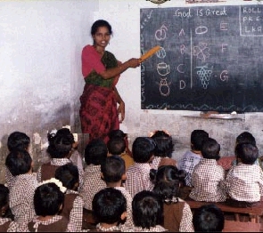 ஜெயபாரதனின் 'தமிழ் நாடே! தமிழை நடு' கவிதைக்குரிய காட்சி..